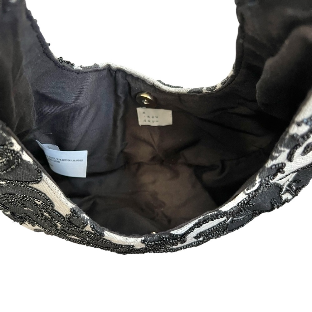 A New Day Beaded Black and White Handbag - Picture 7 of 8